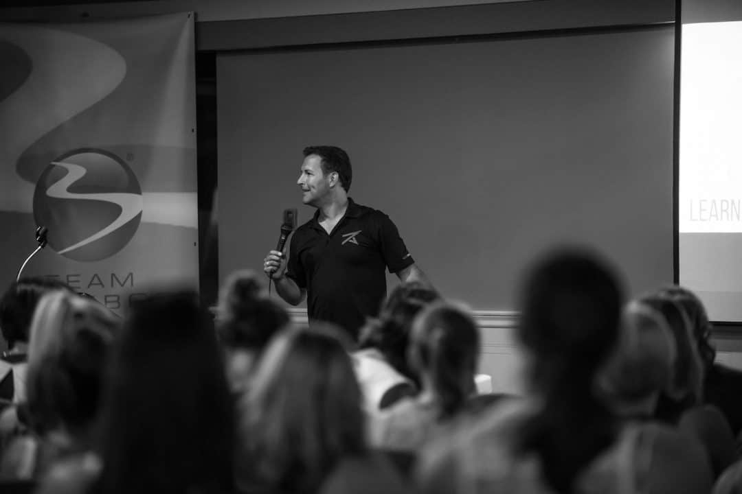 Eric Deschamps - Professional Speaker