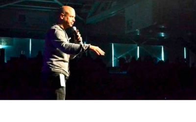 How to Choose a Professional Speaker