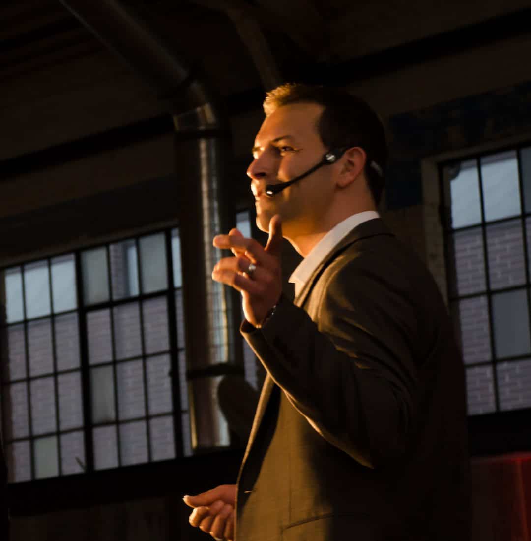Eric Deschamps - Professional Speaker Ottawa